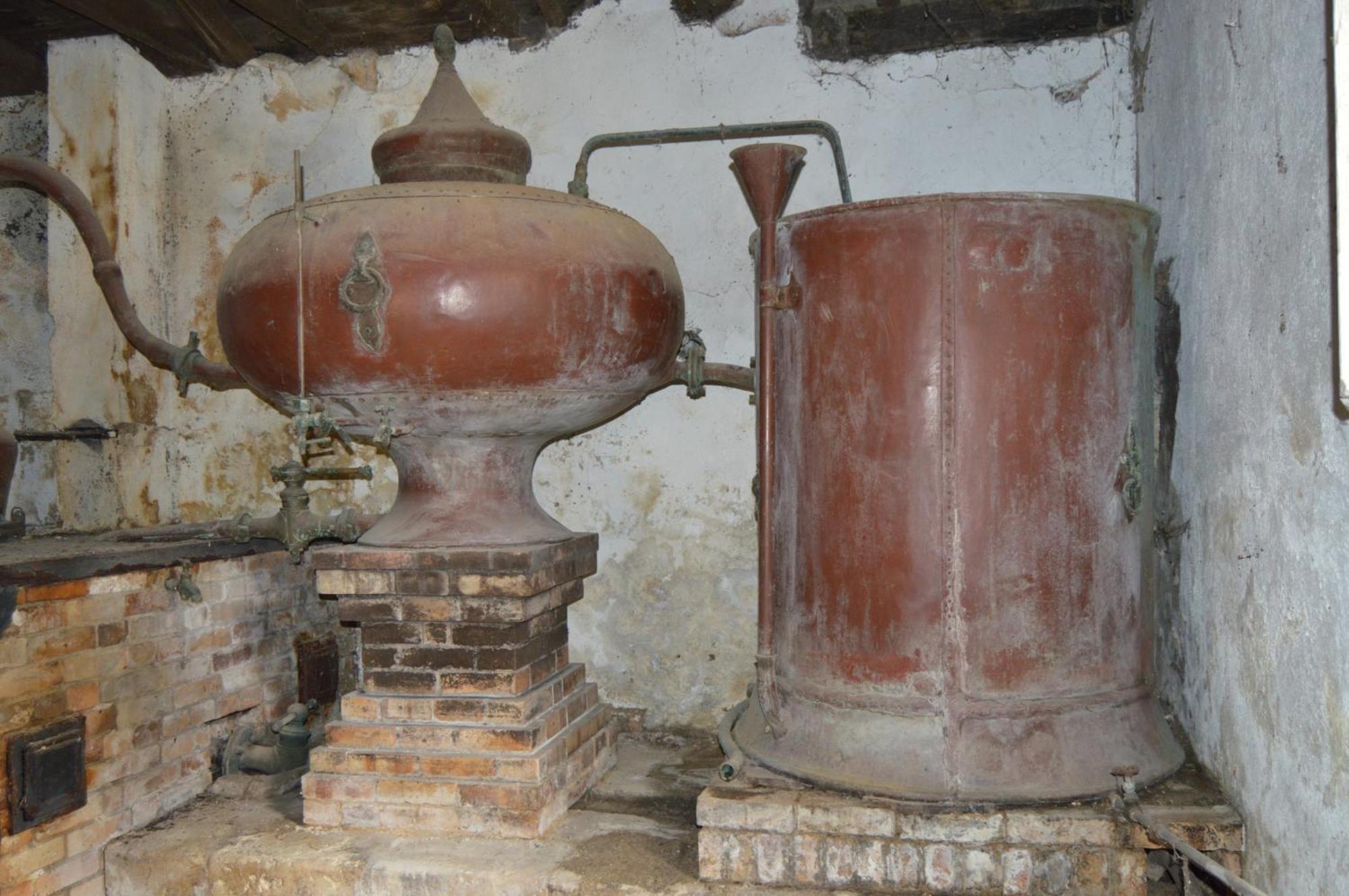 La Vieille Distillerie Le Tâtre Esterno foto