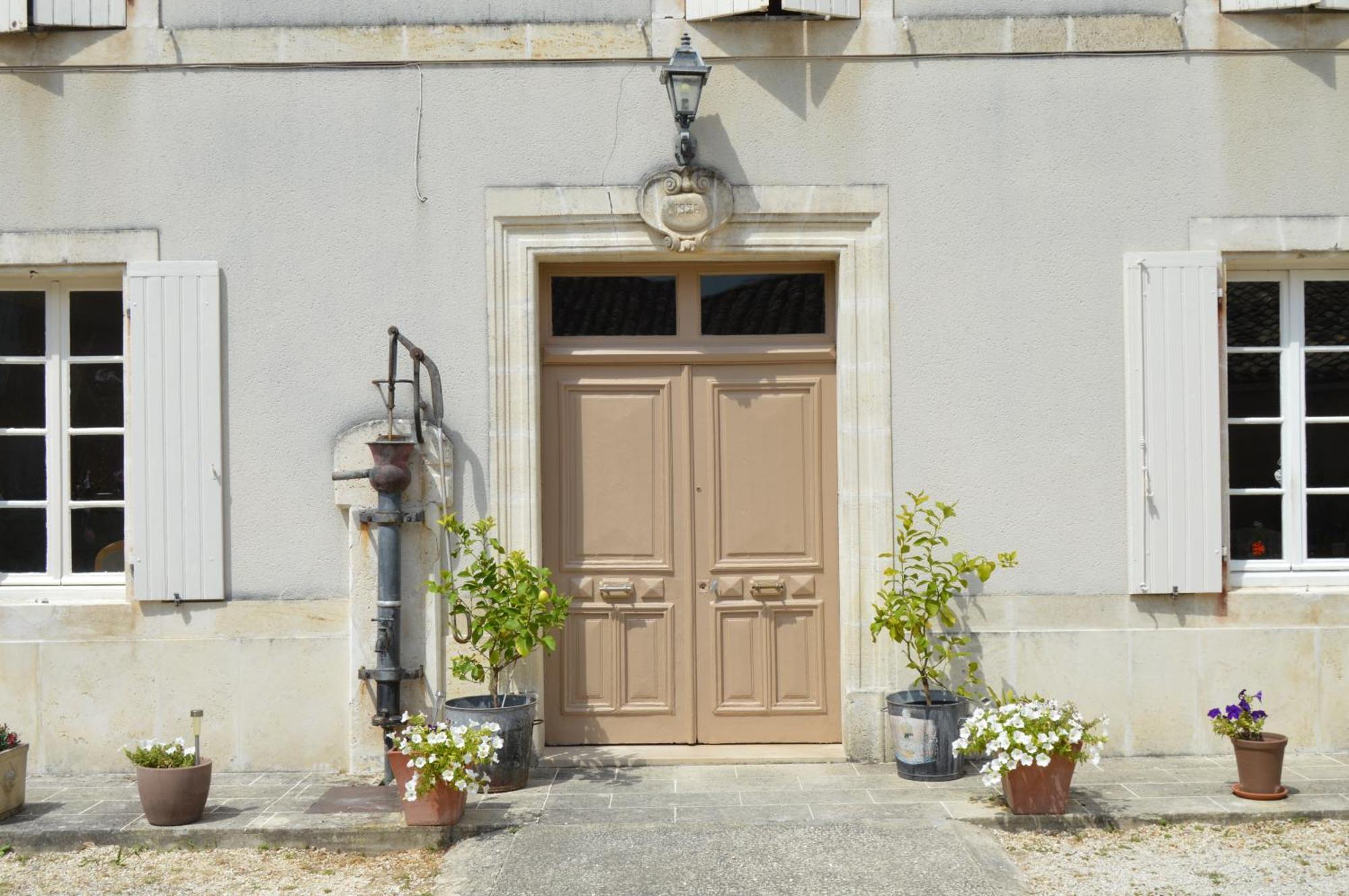 La Vieille Distillerie Le Tâtre Esterno foto